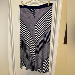 Lane bryant striped navy blue and white long skirt 18/20